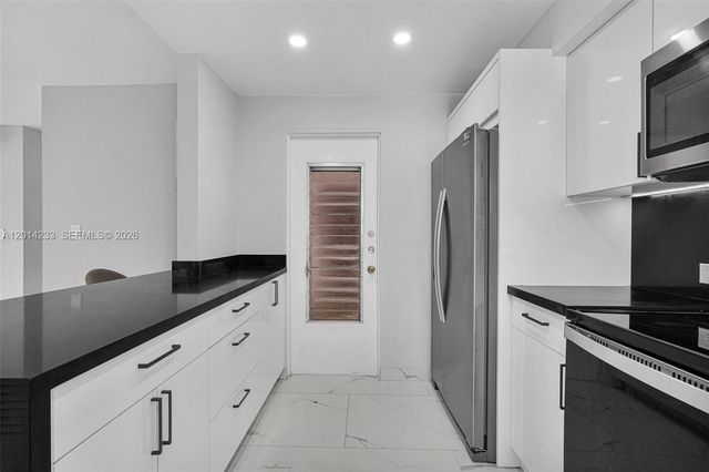 1075 93rd Street 207, Bay Harbor Islands, FL 33154