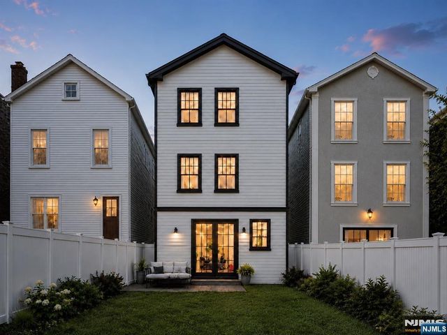 313 Warren Street, Harrison, NJ 07029