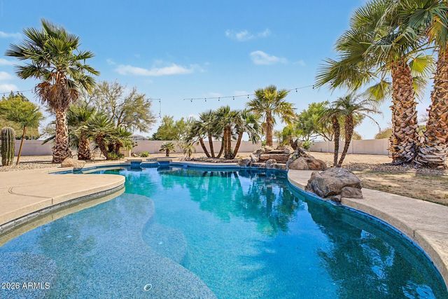 14389 W BECKER Lane, Surprise, AZ 85379