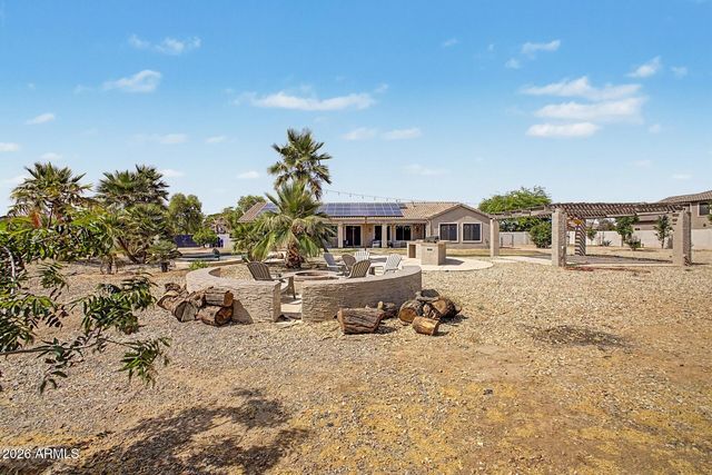 14389 W BECKER Lane, Surprise, AZ 85379