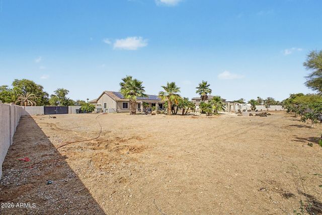 14389 W BECKER Lane, Surprise, AZ 85379