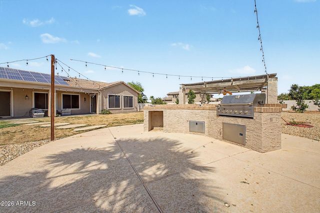 14389 W BECKER Lane, Surprise, AZ 85379
