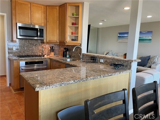 21703 Ocean Vista 303, Laguna Beach, CA 92651