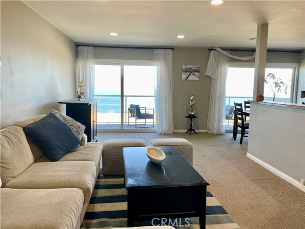 21703 Ocean Vista 303, Laguna Beach, CA 92651