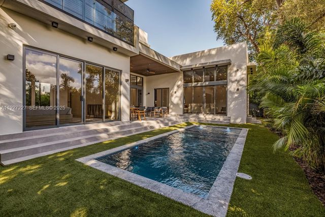 11143 NE 8th Ave, Biscayne Park, FL 33161