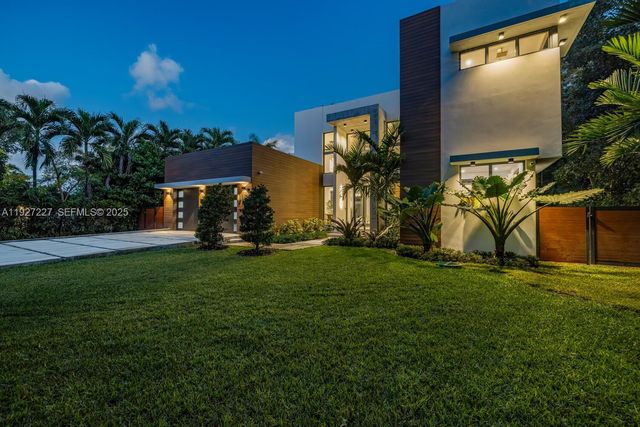 11143 NE 8th Ave, Biscayne Park, FL 33161