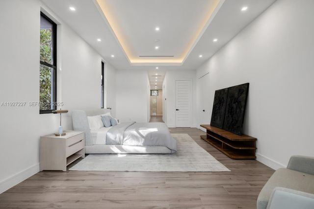 11143 NE 8th Ave, Biscayne Park, FL 33161