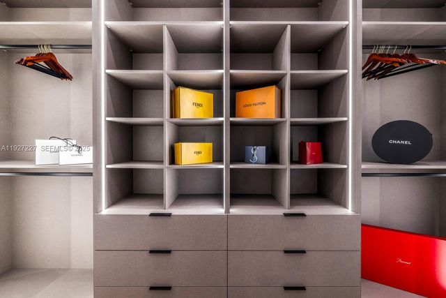 11143 NE 8th Ave, Biscayne Park, FL 33161