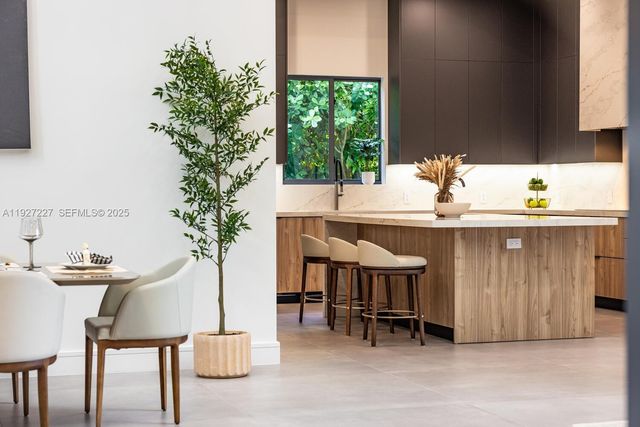 11143 NE 8th Ave, Biscayne Park, FL 33161