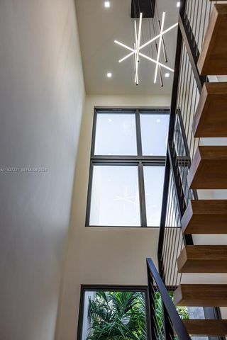 11143 NE 8th Ave, Biscayne Park, FL 33161