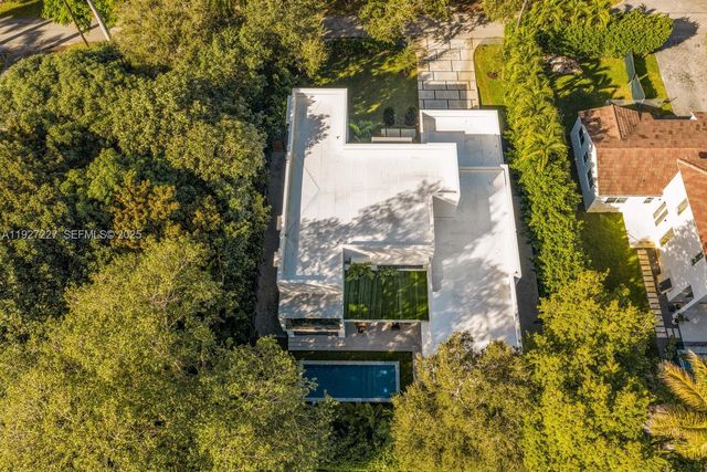 11143 NE 8th Ave, Biscayne Park, FL 33161