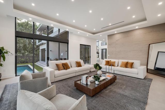 11143 NE 8th Ave, Biscayne Park, FL 33161