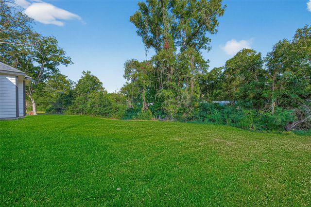 113 County Road 645, Kenefick, TX 77535