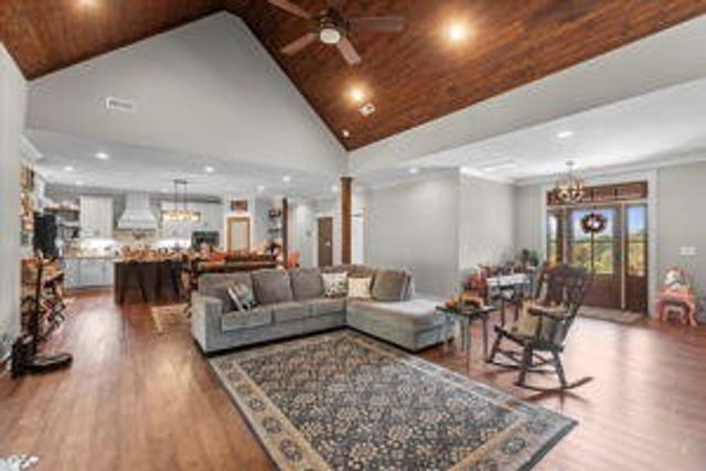 521 Horns Creek Road, Old Fort, TN 37362