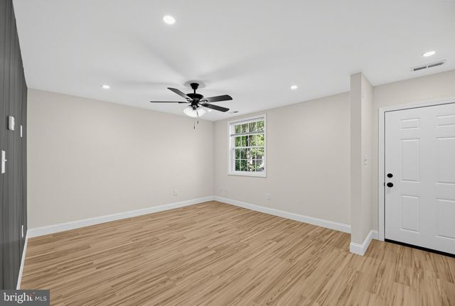 203 STEVENS CT, Camden, NJ 08103
