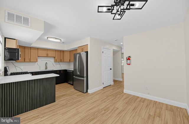 203 STEVENS CT, Camden, NJ 08103