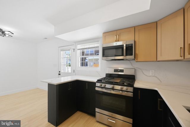 203 STEVENS CT, Camden, NJ 08103