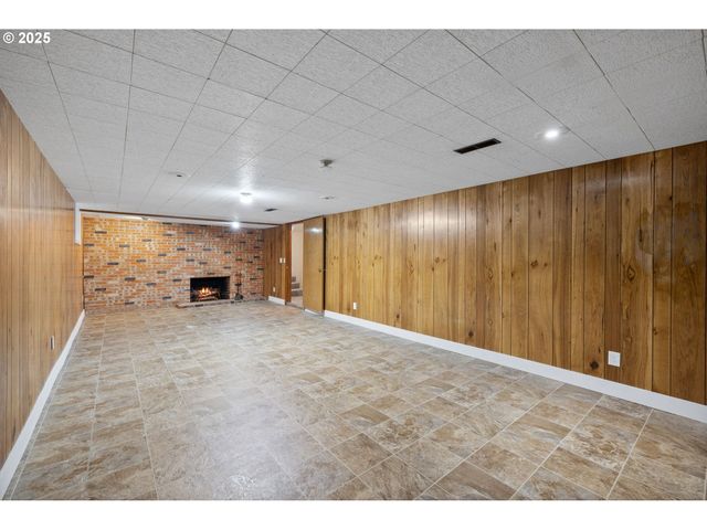 1386 Se 37TH Ave, Hillsboro, OR 97123
