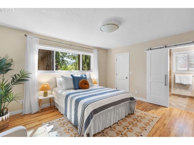 1386 Se 37TH Ave, Hillsboro, OR 97123