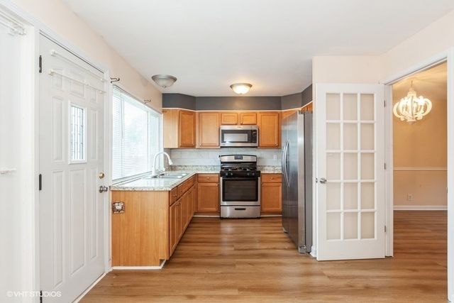 412 Greentree Lane, Bolingbrook, IL 60440