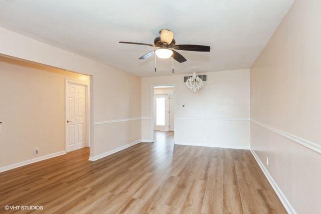 412 Greentree Lane, Bolingbrook, IL 60440