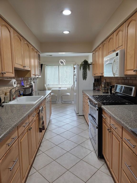 3300 N Carriageway Drive 211, Arlington Heights, IL 60004 — photo 4