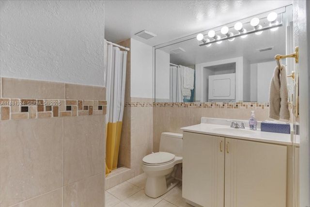16273 Laurel Drive 7, Weston, FL 33326