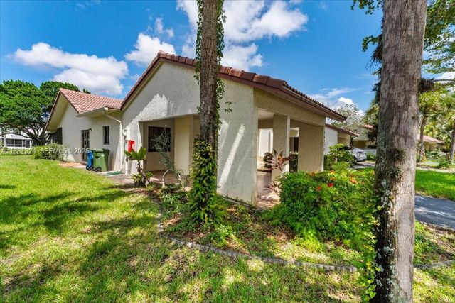 16273 Laurel Drive 7, Weston, FL 33326