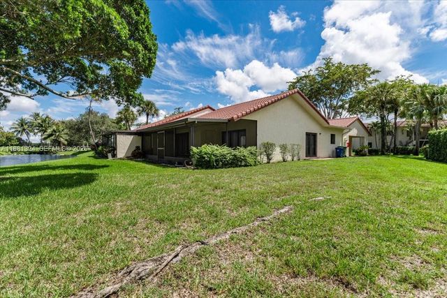 16273 Laurel Drive 7, Weston, FL 33326