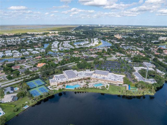 16273 Laurel Drive 7, Weston, FL 33326