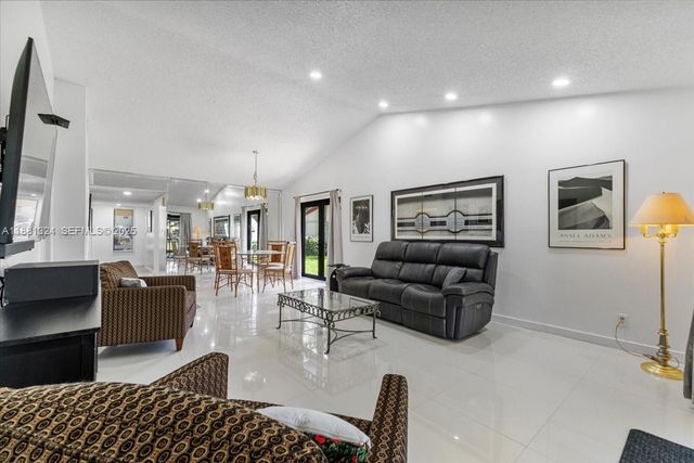 16273 Laurel Drive 7, Weston, FL 33326