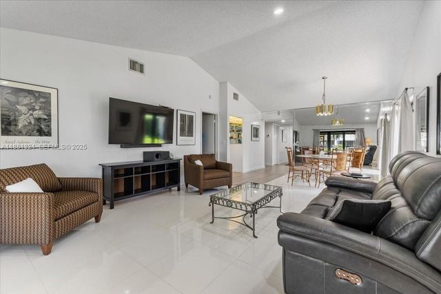 16273 Laurel Drive 7, Weston, FL 33326