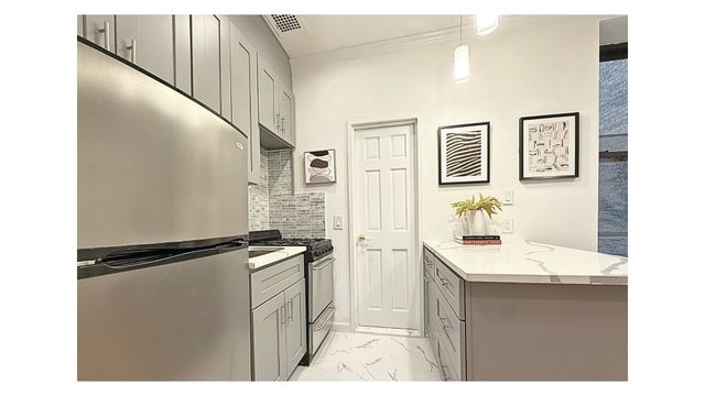 112 W 72nd St Apt 6F, New York City, NY 10023