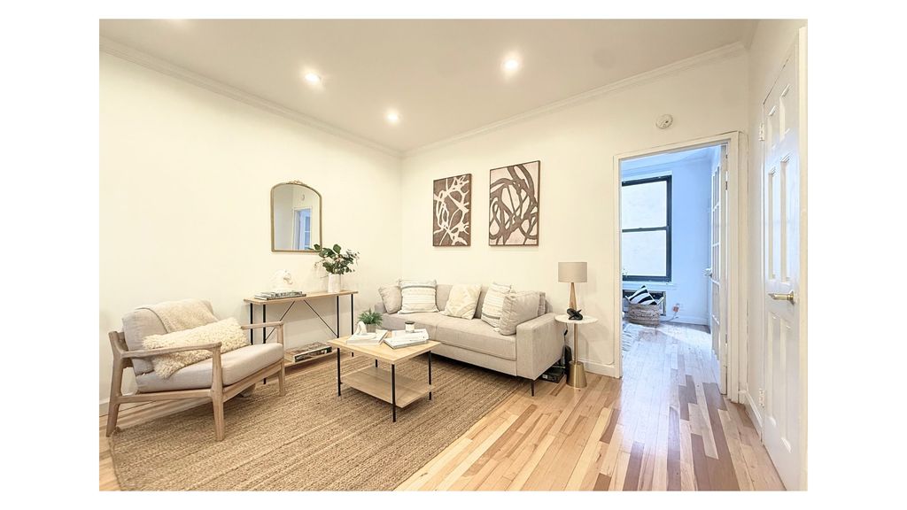 112 W 72nd St Apt 6F, New York City, NY 10023