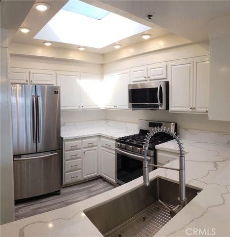 950 Cagney, Newport Beach, CA 92663