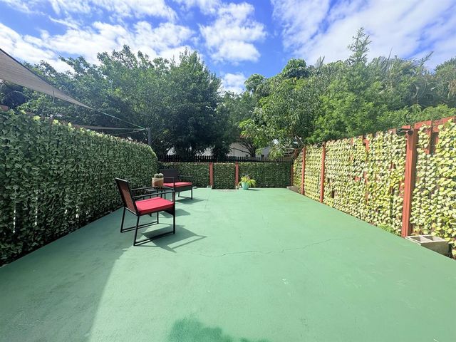850 Hill Drive D, West Palm Beach, FL 33415