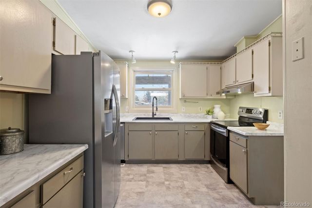 8646 S Carr Street, Littleton, CO 80128