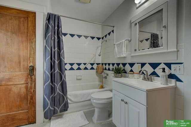 614 N 47 Street, Omaha, NE 68132