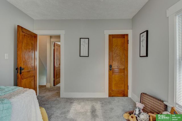 614 N 47 Street, Omaha, NE 68132