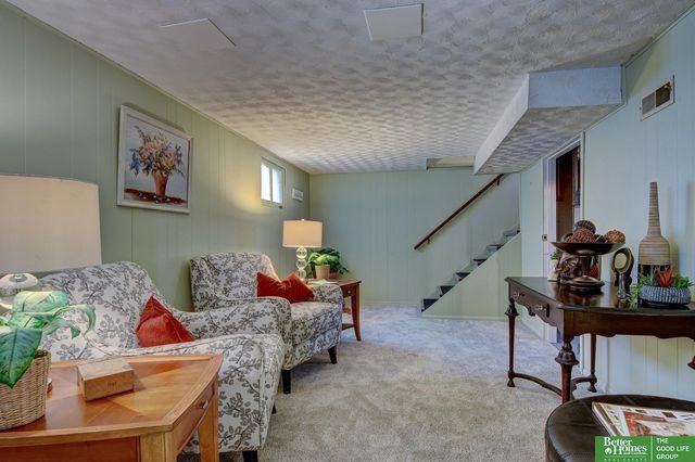 614 N 47 Street, Omaha, NE 68132