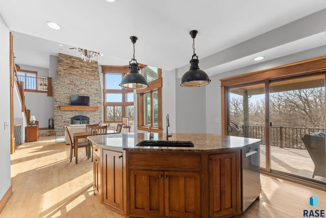 9005 E Torrey Pine Cir, Sioux Falls, SD 57110