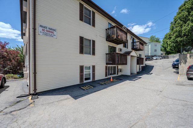 229 Vernon St 3, Worcester, MA 01607