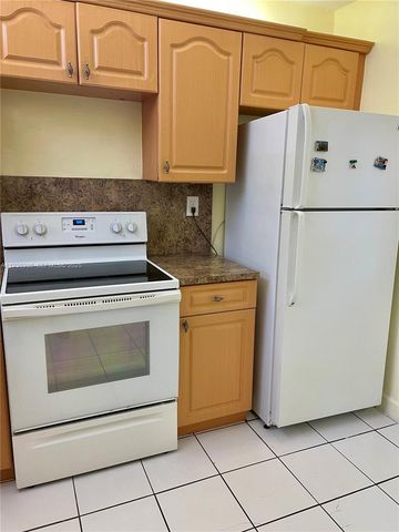 245 NW 109th Ave 104, Miami, FL 33172