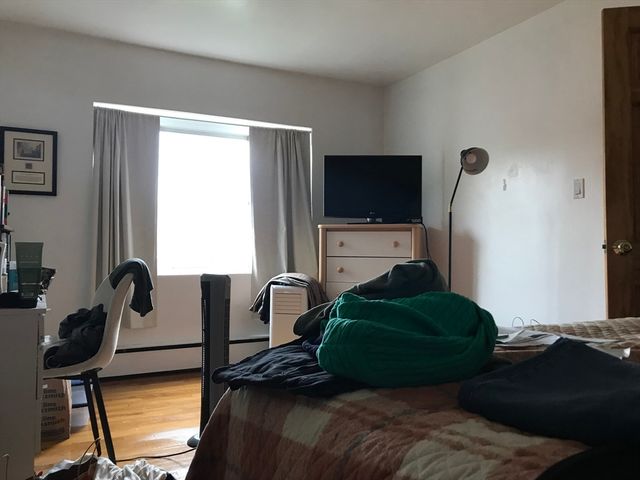 76 Euston Rd 10, Boston, MA 02135