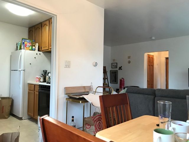 76 Euston Rd 10, Boston, MA 02135