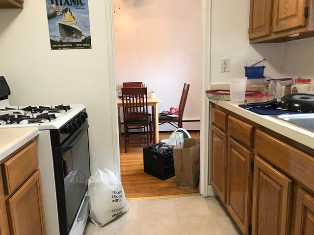 76 Euston Rd 10, Boston, MA 02135