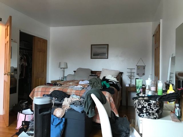 76 Euston Rd 10, Boston, MA 02135