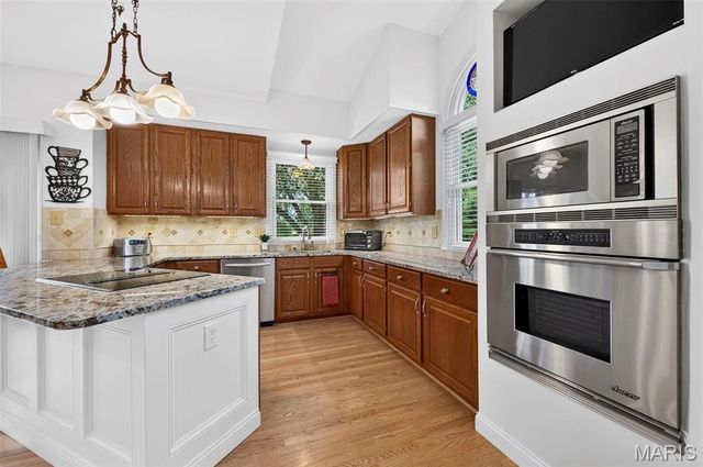 16850 Westglen Farms Drive, Wildwood, MO 63011