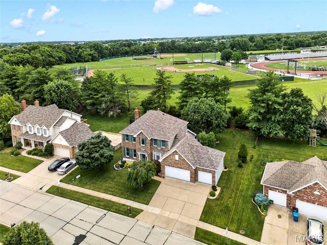16850 Westglen Farms Drive, Wildwood, MO 63011