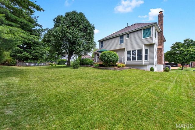 16850 Westglen Farms Drive, Wildwood, MO 63011